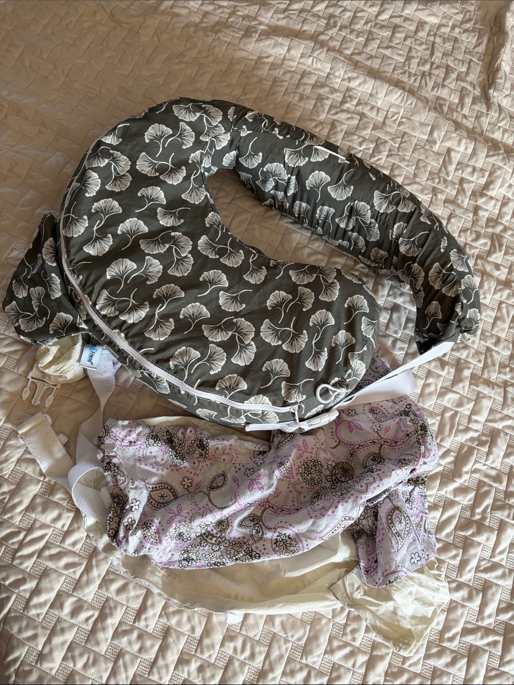 My Breast Friend INFLATABLE travel Nursing Pillow with 3 covers!